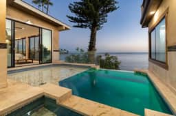 Wailupe Seaside 4 Bedroom