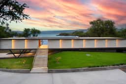 Puako’s Ocean Edge Modern Estate - Image 2