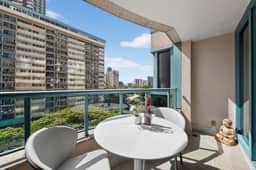 Island View at Waikiki Landmark - Image 3