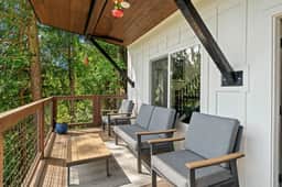 Misty Mountain Retreat - Image 2