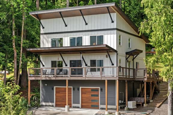 Misty Mountain Retreat - Image 1
