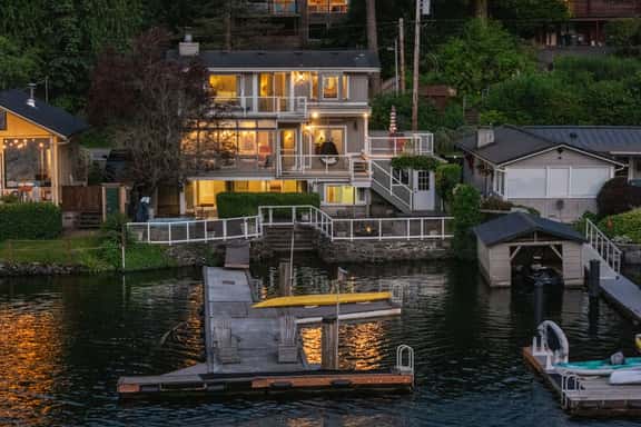 Lake Samish Retreat - Image 1