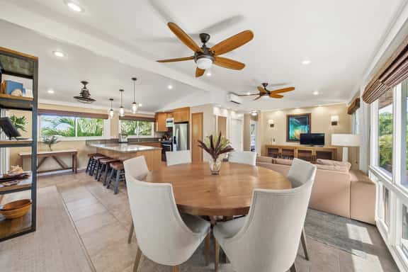 Ehukai Beach Hale - Image 1