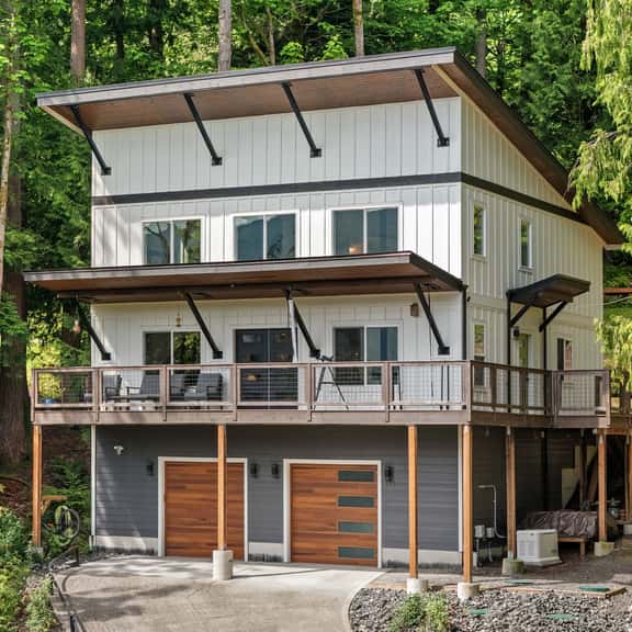 Misty Mountain Retreat - Image 1