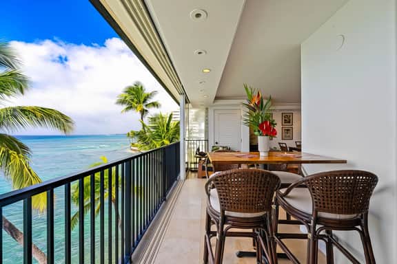 Kaimana Beach Penthouse