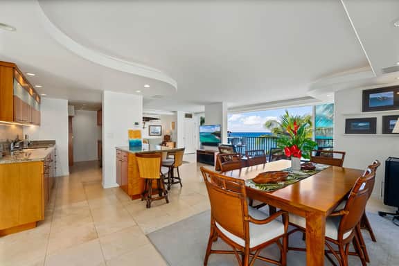 Kaimana Beach Penthouse