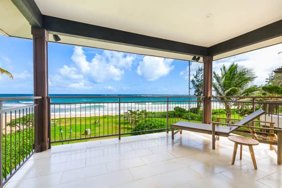 Majestic Mahakea Oceanfront Oasis - Image 2