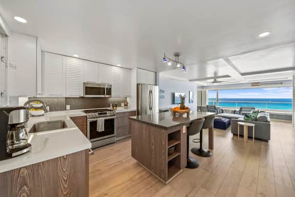 Kaimana Tides at Colony Surf - Image 3