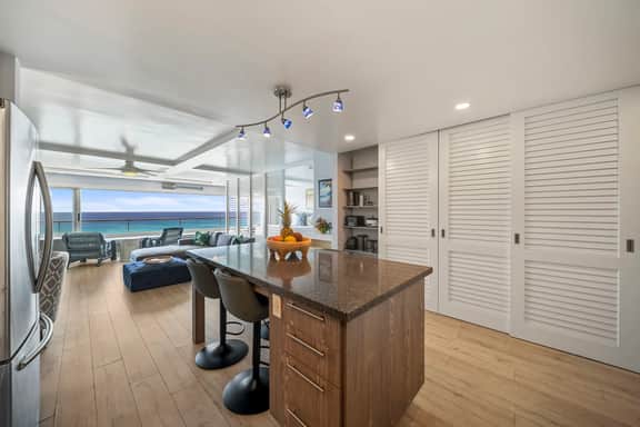 Kaimana Tides at Colony Surf - Image 4