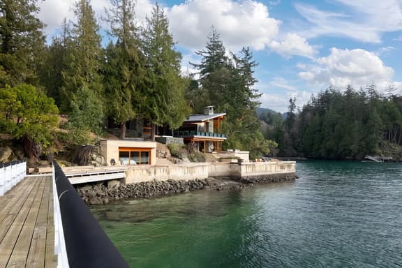 Chuckanut Point Villa - Image 1